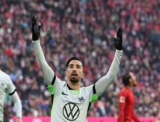 世俱杯决赛-包含沃尔夫斯堡客场小胜，争夺欧战资格的词条