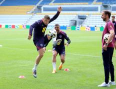 世俱杯决赛-包含欧洲国家杯引燃球迷热情，足球盛宴即将开启的词条