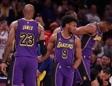 世俱杯改制-湖人痛失与爵士的对决，遭遇两连败的简单介绍