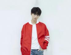 世俱杯时间-50分夜他亲手熄灭玫瑰花园，当拉文在嘘声中写下孤胆诗人的注解