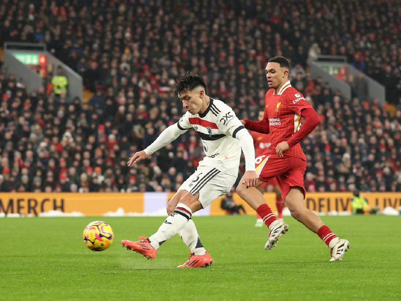 世俱杯时间-英超战术调整奏效，成功扭转局势