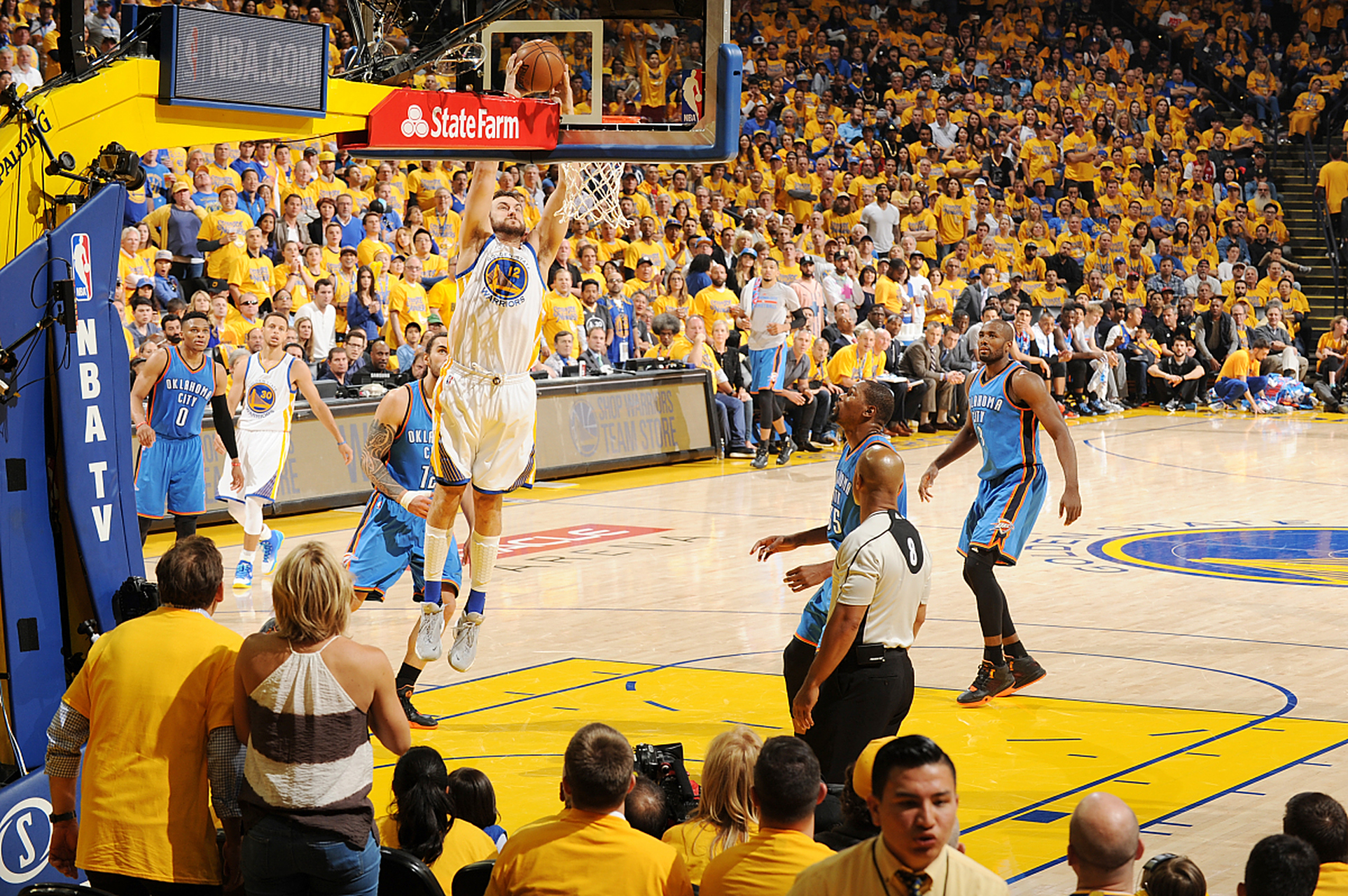 世俱杯时间-泰国队绝杀印度队,黄鸭组合点燃赛场