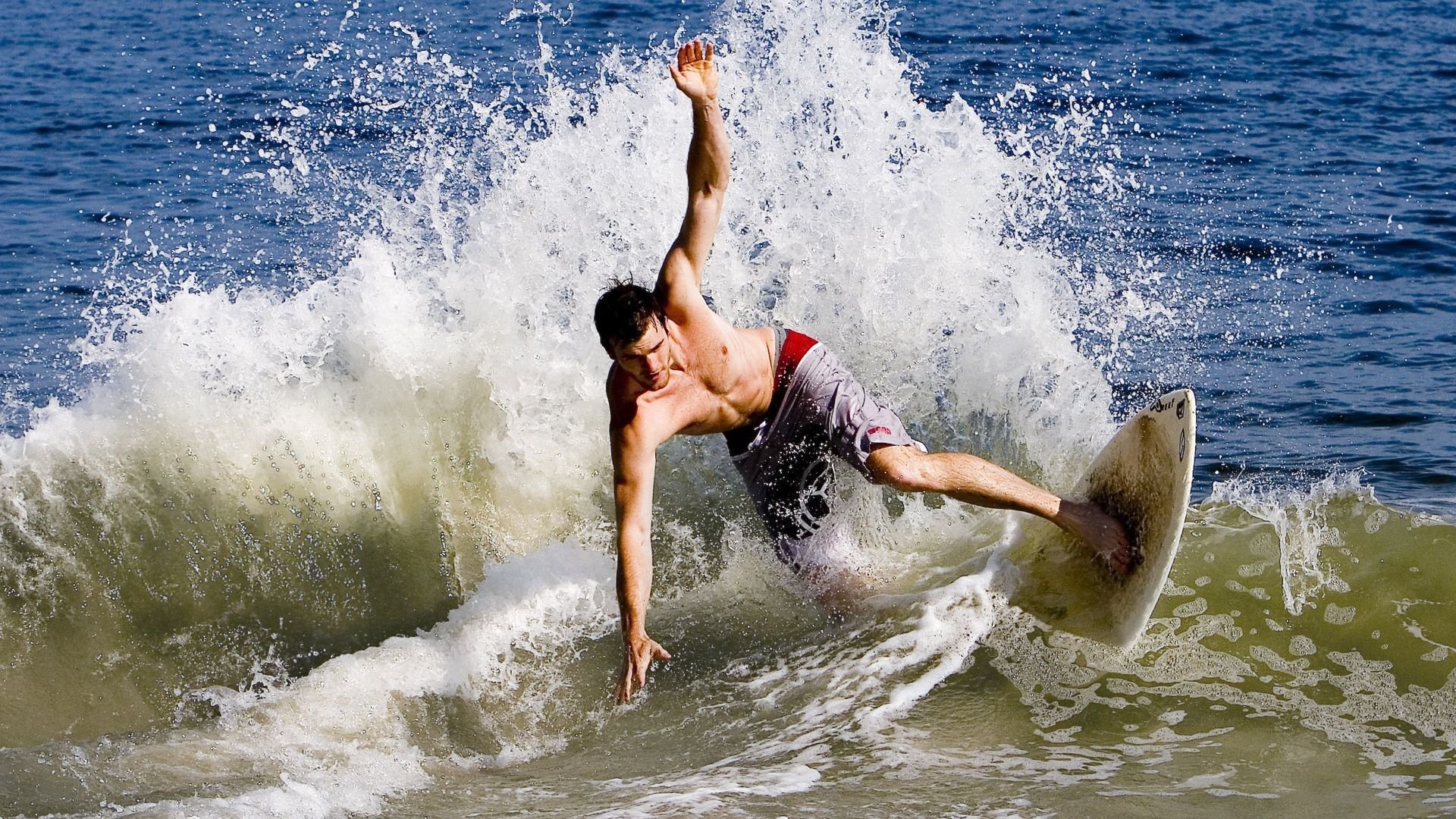 世俱杯决赛-不动声色，他已为喧嚣按下静音键