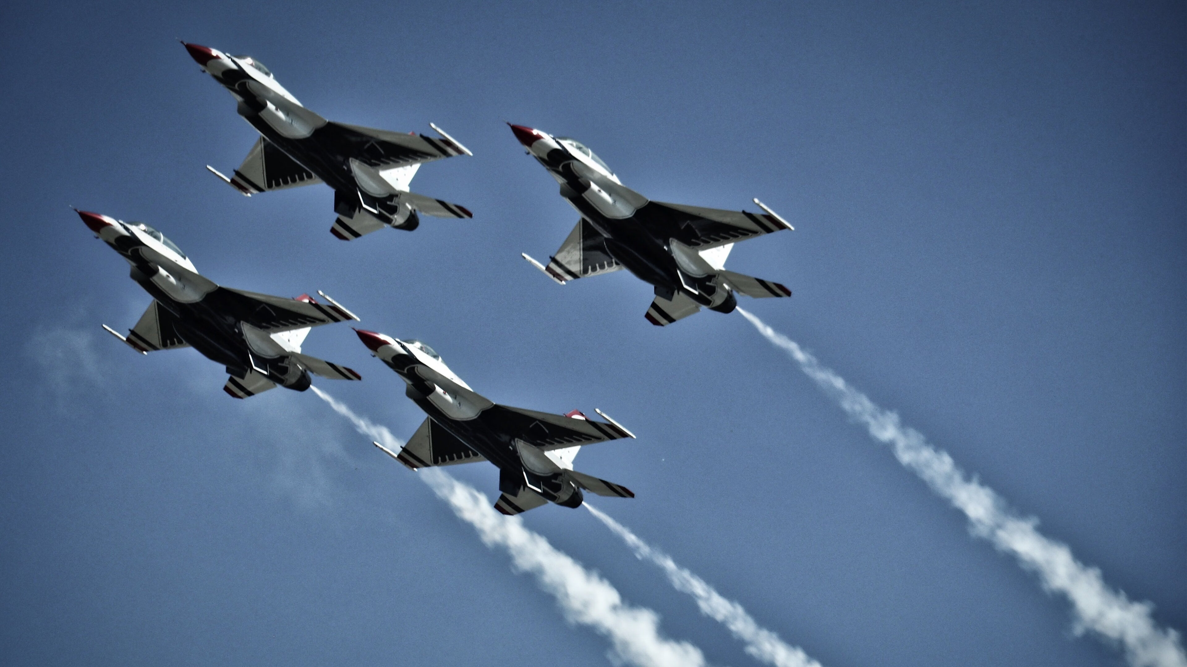 世俱杯时间-皮克的守护史诗,一场欧冠淘汰赛之夜,一部中后卫的荣耀长夜